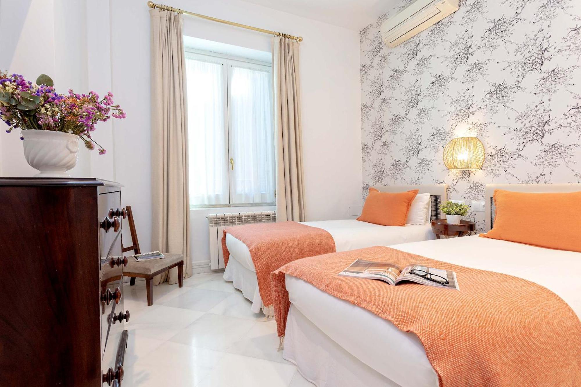 Genteel Home Paseo Maritimo Малага Экстерьер фото