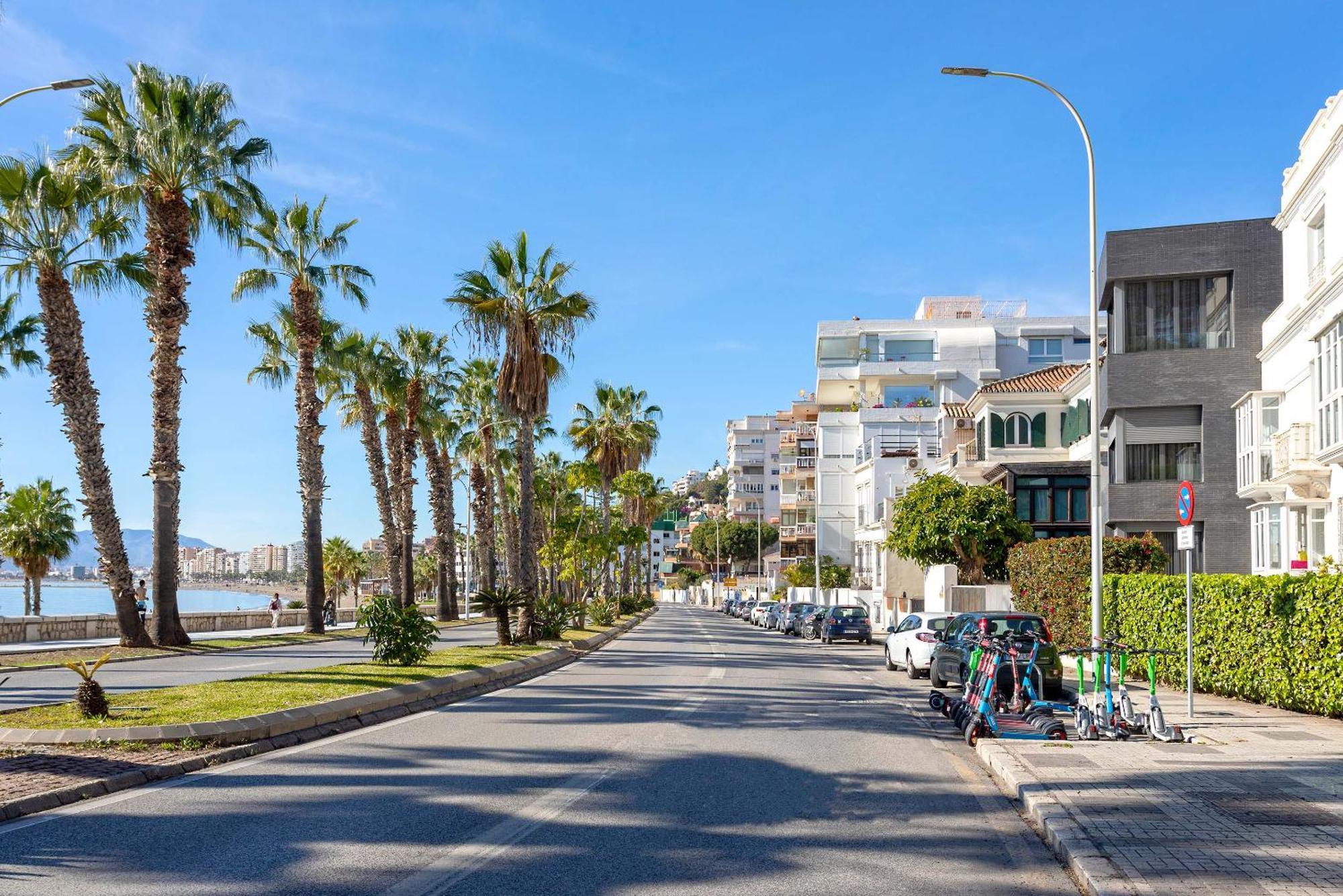 Genteel Home Paseo Maritimo Малага Экстерьер фото