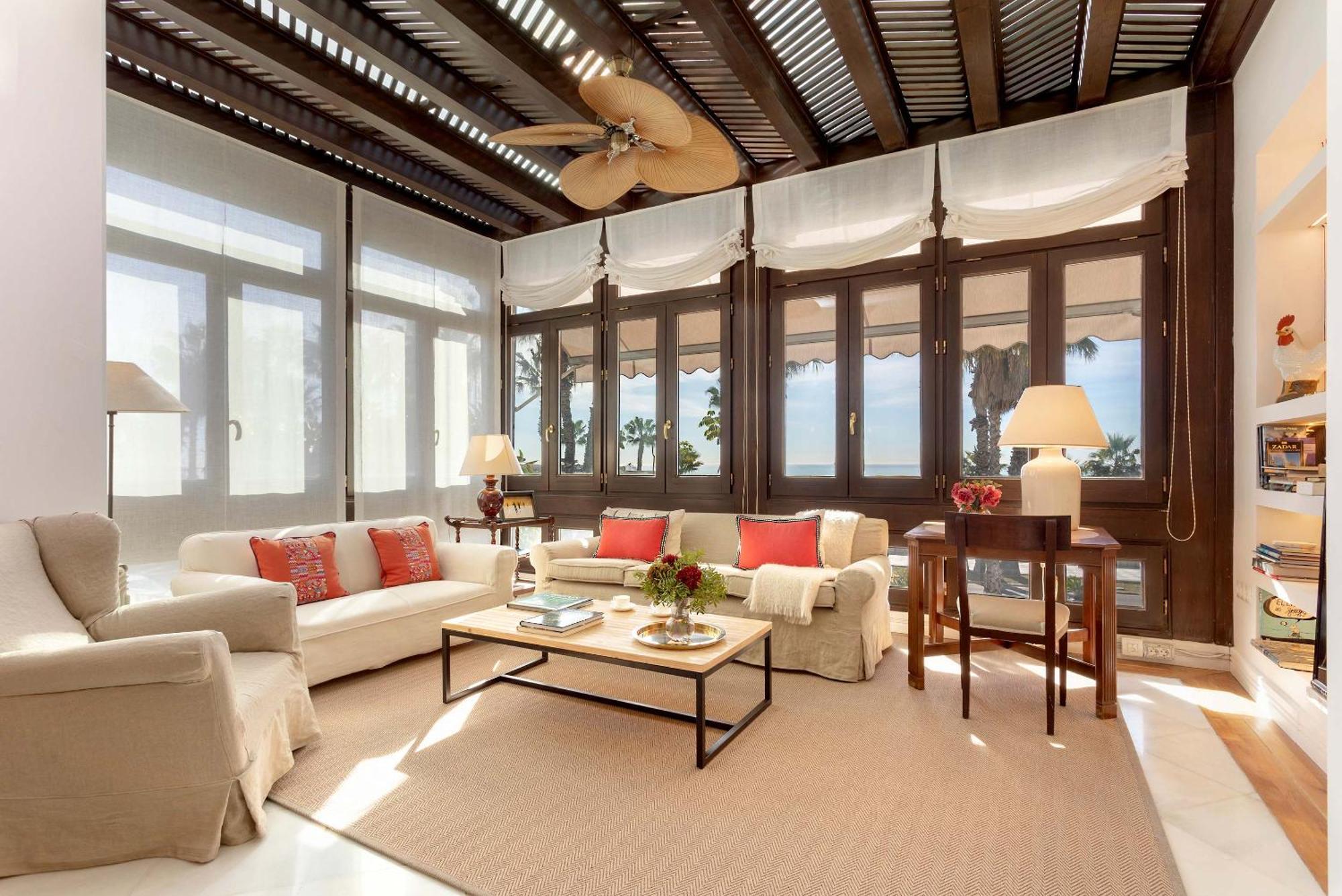 Genteel Home Paseo Maritimo Малага Экстерьер фото
